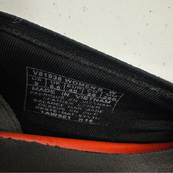 Rockport women’s Black/Grey flat with comport insole - Picture 2 of 6